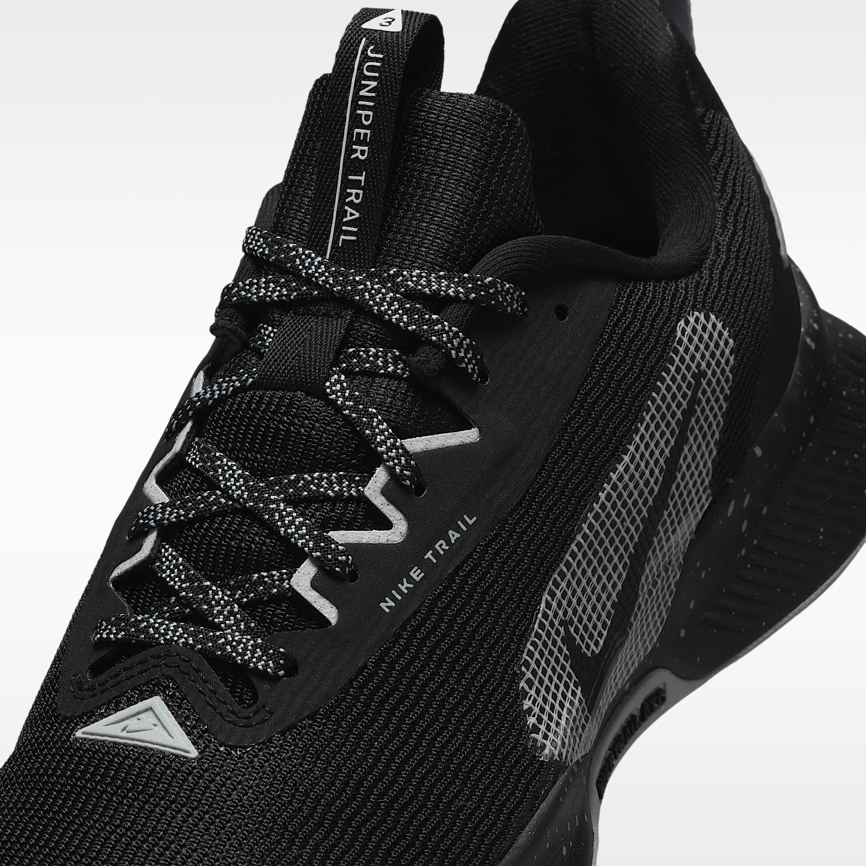 Nike Juniper Trail 3 Traillaufschuh (Damen) – Schwarz/Wolf Grey/Photon Dust/Schwarz