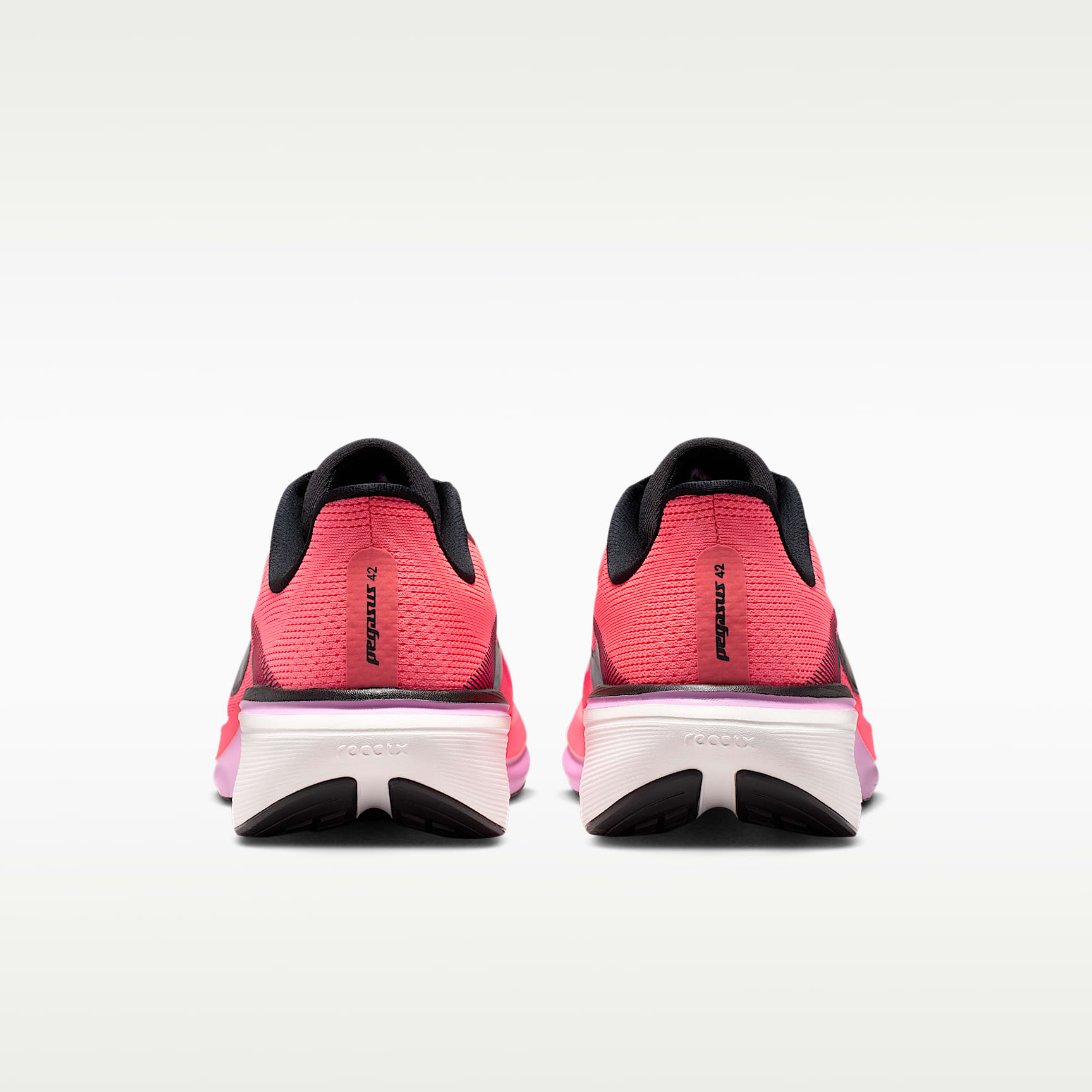 Nike Pegasus 42 Straßenlaufschuh (Damen) – Lava Glow/Flash Crimson/Light Magenta/Schwarz