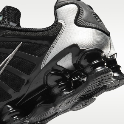 Nike Shox TL Schuh (Damen) – Schwarz/Metallic Silver