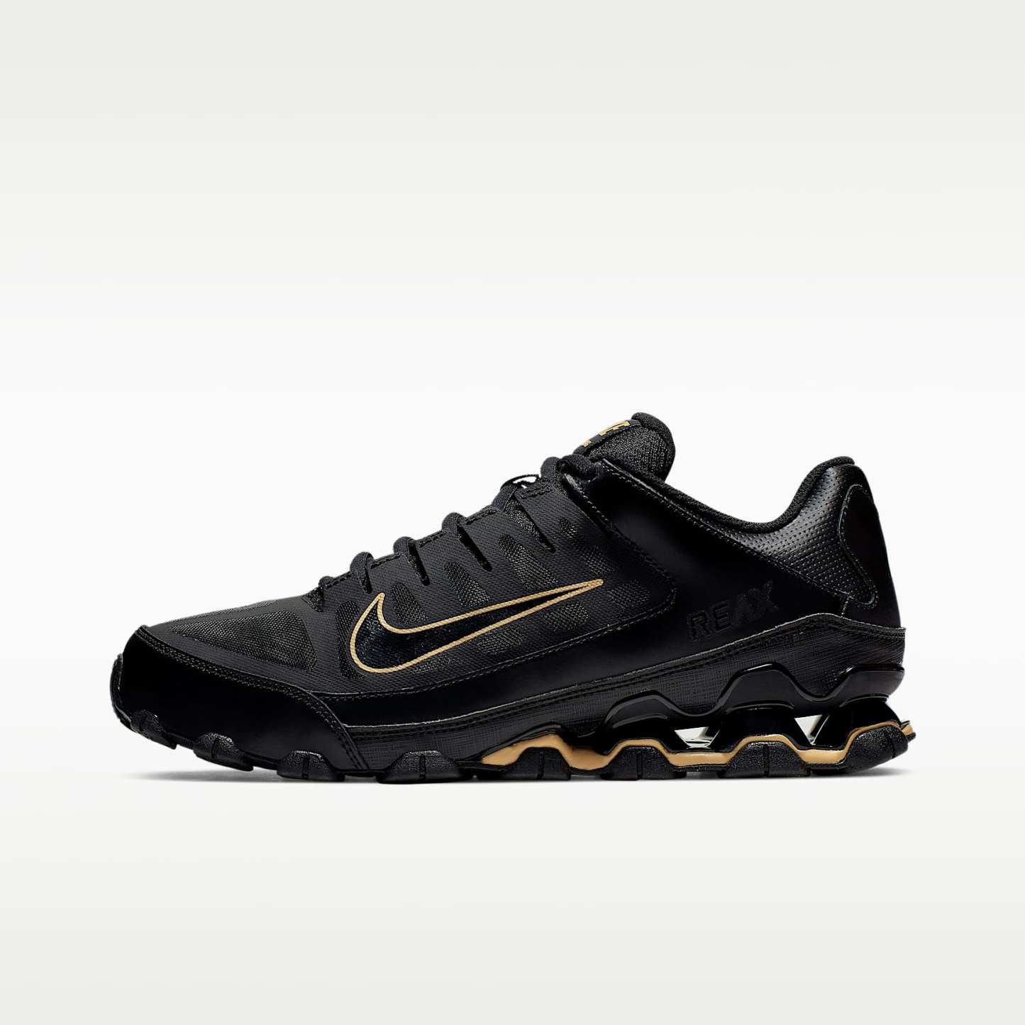 Nike Reax 8 TR Workout-Schuh für Herren – Schwarz/Schwarz/Metallic Gold