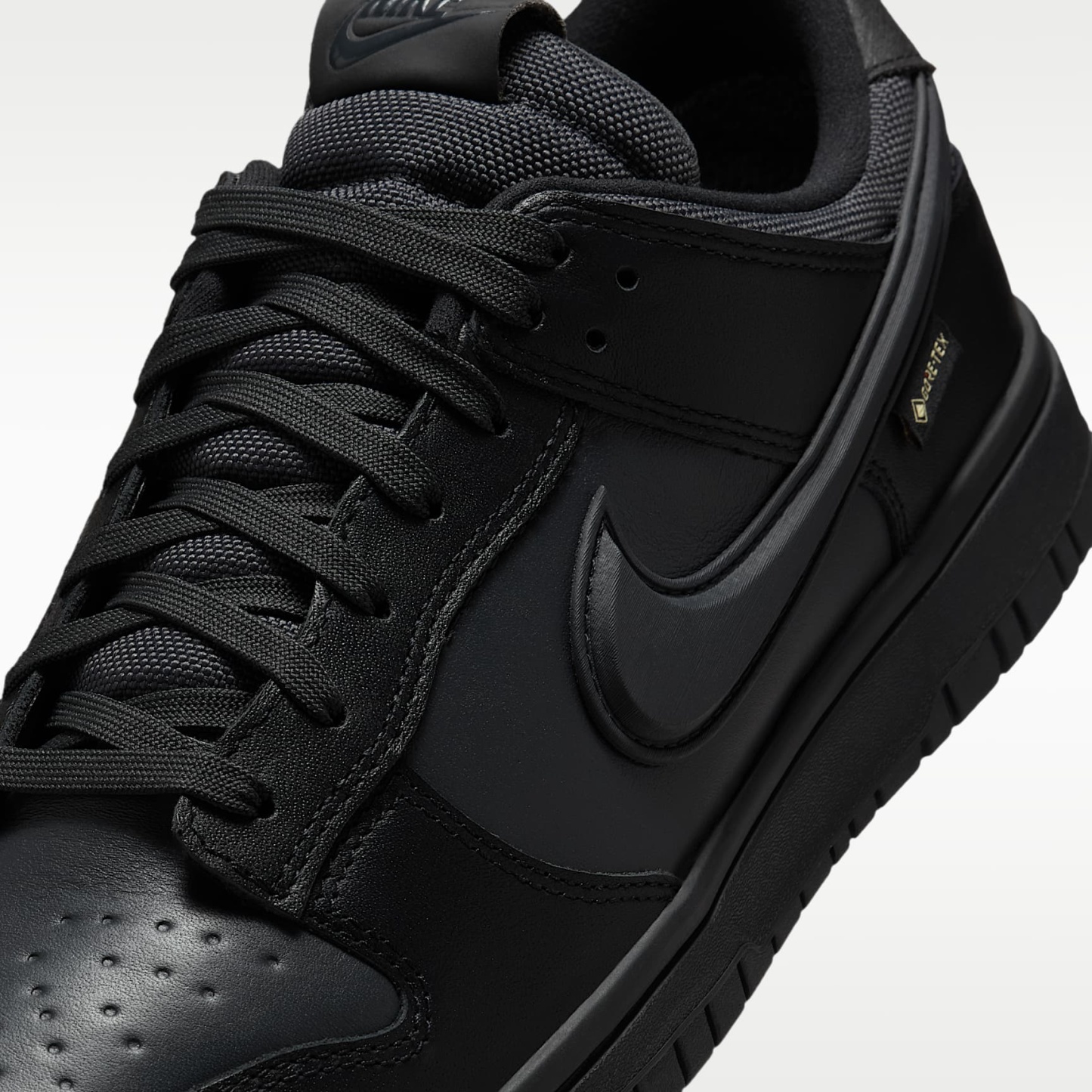 Nike Dunk Low GORE-TEX Herrenschuh – Schwarz/Anthracite/Off Noir