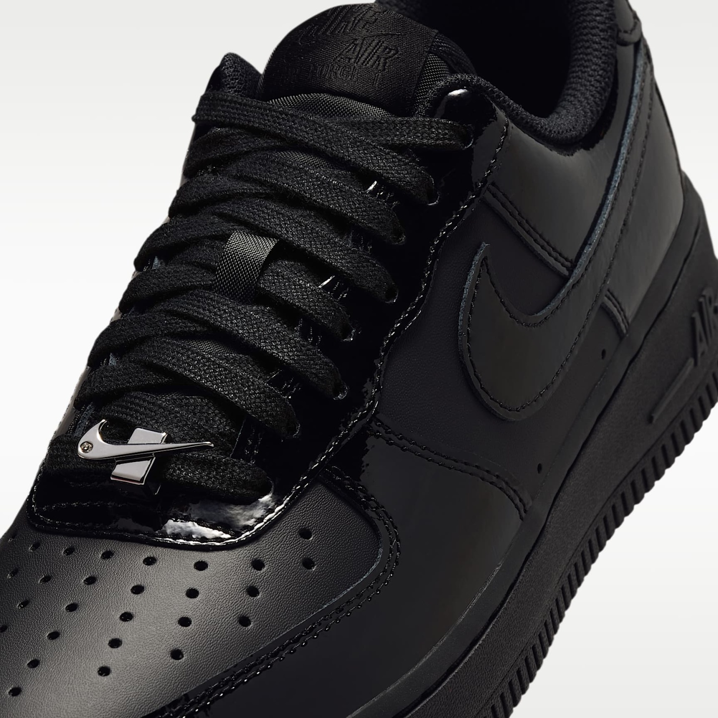 Air Force 1 '07 Damenschuh – Schwarz/Weiß/Schwarz