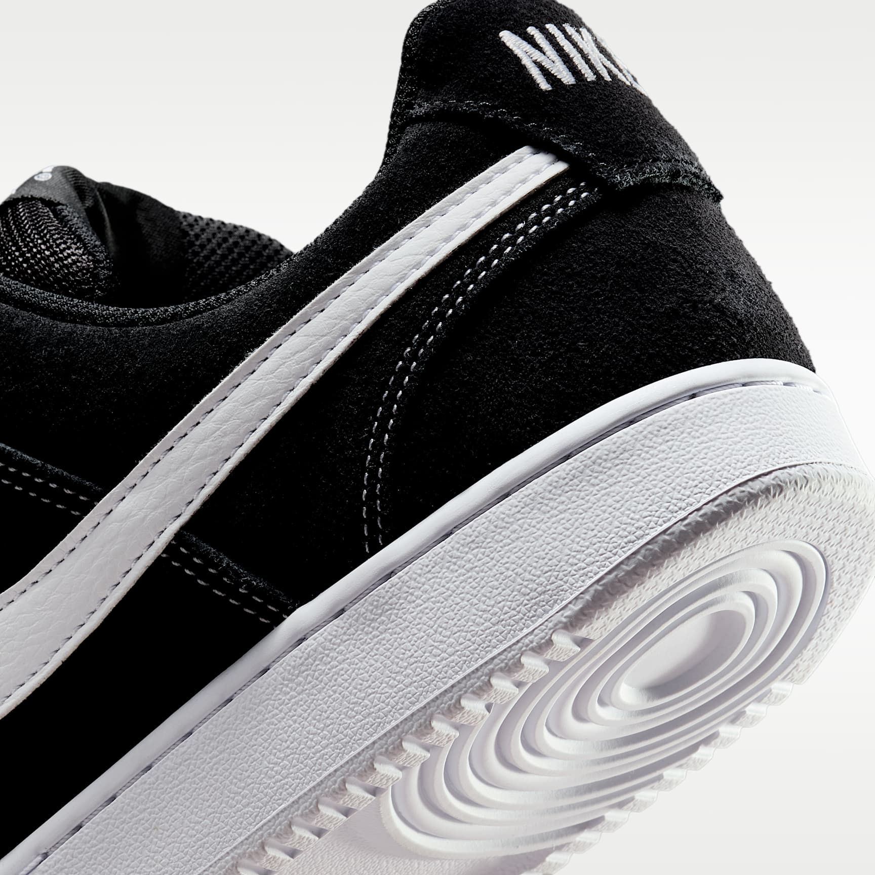 Nike Court Vision Low FL Schuh (Herren) – Schwarz/Weiß