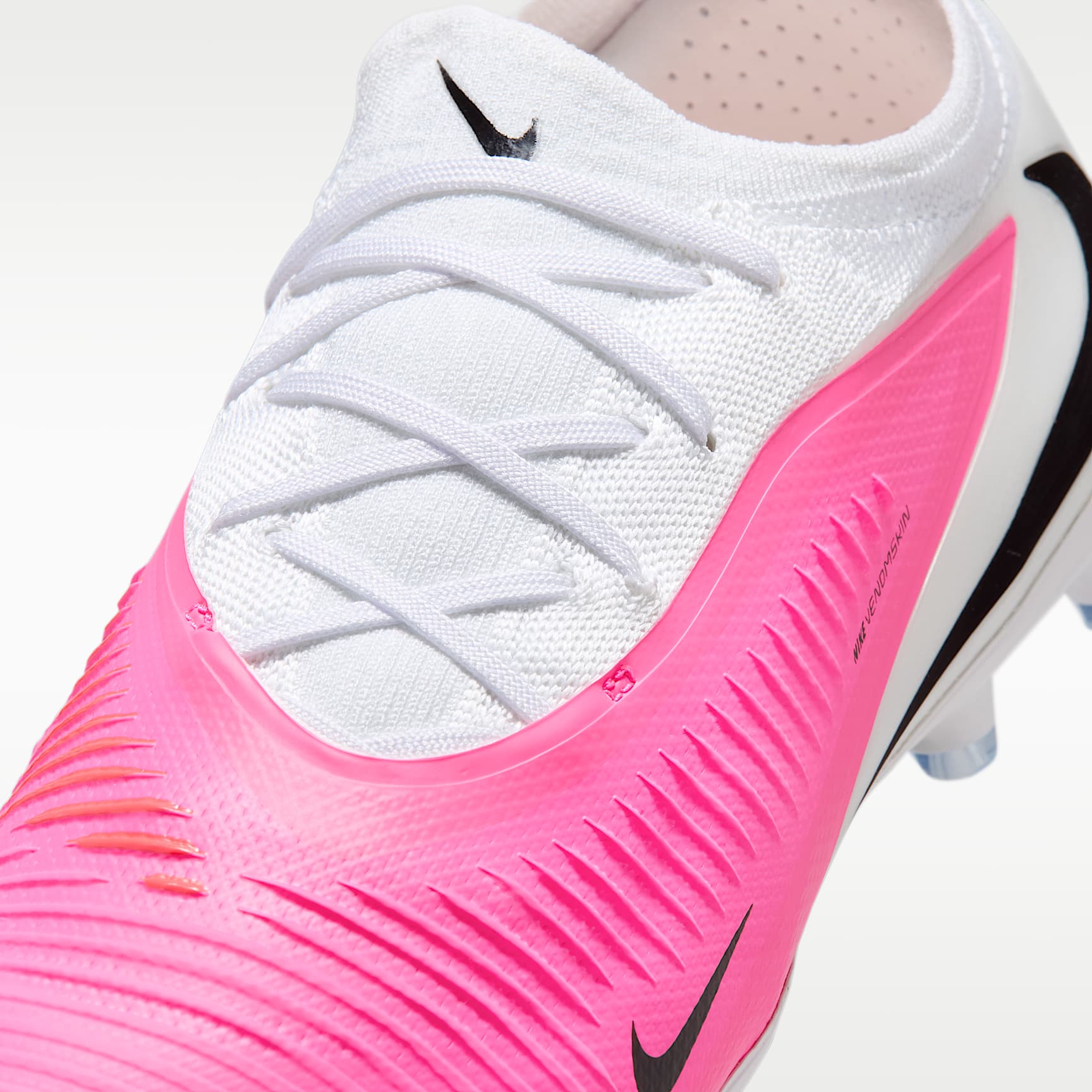 Nike Phantom 6 Low Pro Fußballschuh für Kunstrasen – Multi-Color/Schwarz