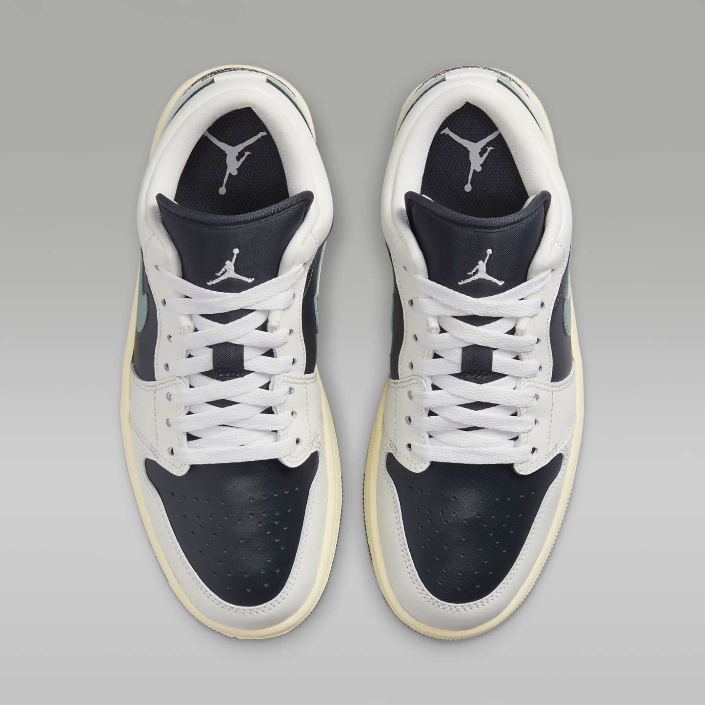 Air Jordan 1 Low Damenschuh – Anthracite/Sail/Legend Sand/Jade Smoke