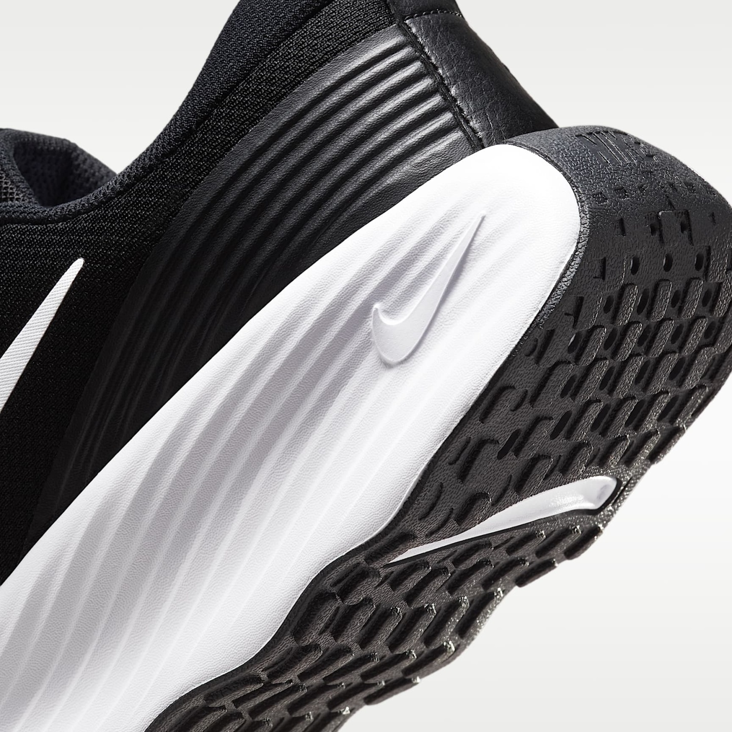 Nike Promina Walking-Schuh (Herren) – Schwarz/Weiß