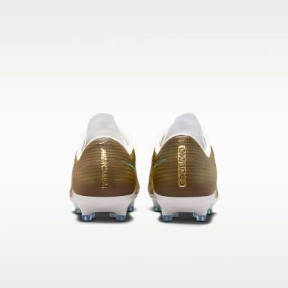 Nike Mercurial Superfly 11 Pro „Kylian Mbappé“ Low-Top-Fußballschuh für Kunstrasen – Metallic Gold/Green Glow