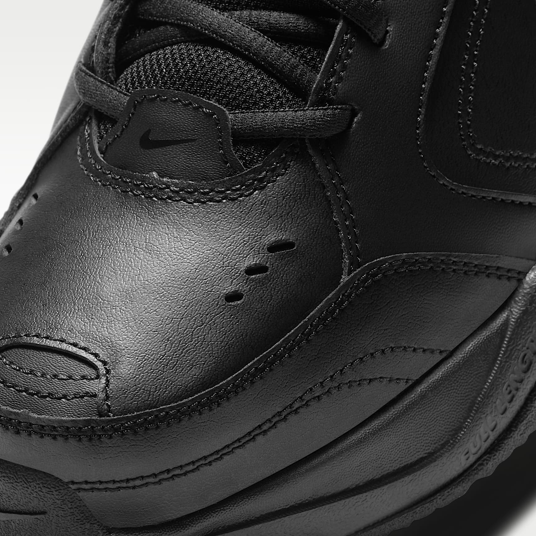 Nike Air Monarch IV Workout-Schuh für Herren – Schwarz/Schwarz
