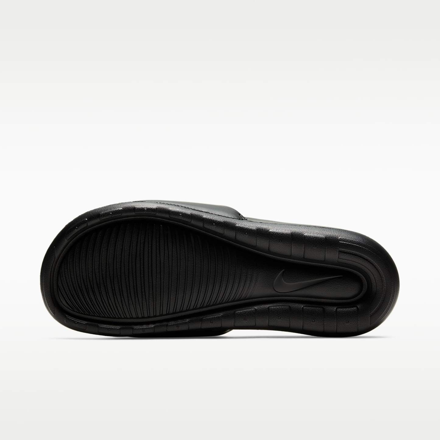 Nike Victori One Slides (Herren) – Schwarz/Schwarz/Schwarz