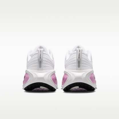 Nike Vomero Plus Straßenlaufschuh (Damen) – Weiß/Bleached Lilac/Summit White/Metallic Silver