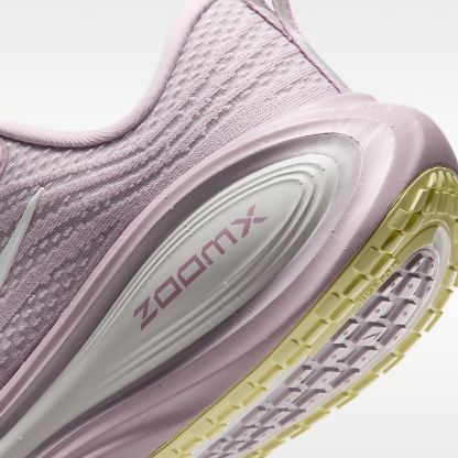 Nike Vomero Plus Straßenlaufschuh (Damen) – Particle Rose/Silver Lilac/Light Bone/Sail