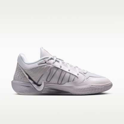 Sabrina 4 Basketballschuh – Summit White/Schwarz/Metallic Silver