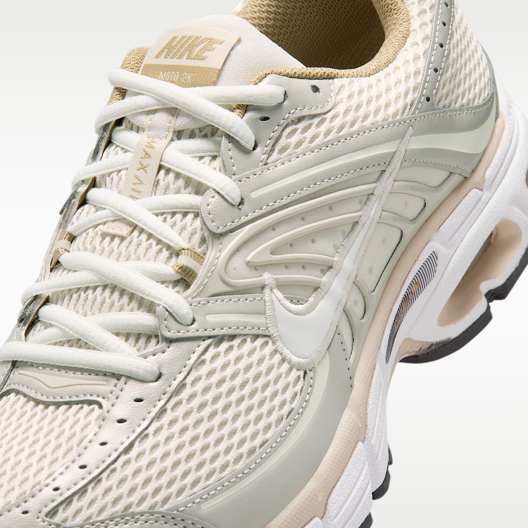 Nike Air Max Moto 2K Schuh (Herren) – Light Orewood Brown/Phantom/Sanddrift/Summit White