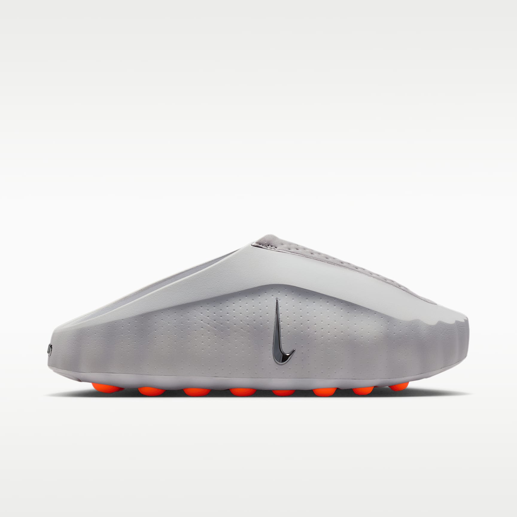 Nike Mind 001 Pregame Mule (Damen) – Light Smoke Grey/Photon Dust/Hyper Crimson/Chrome