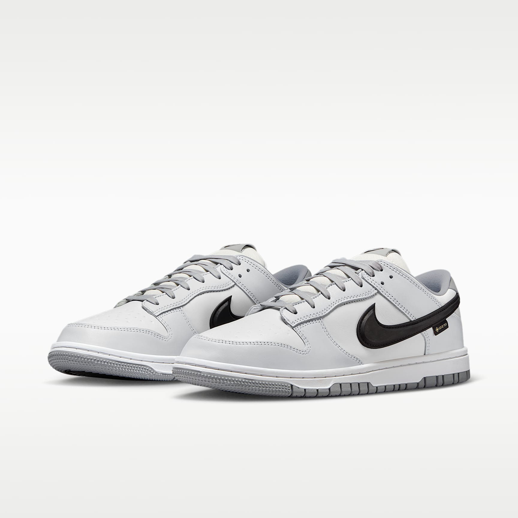 Nike Dunk Low GORE-TEX Herrenschuh – Summit White/Off White/Light Smoke Grey/Schwarz