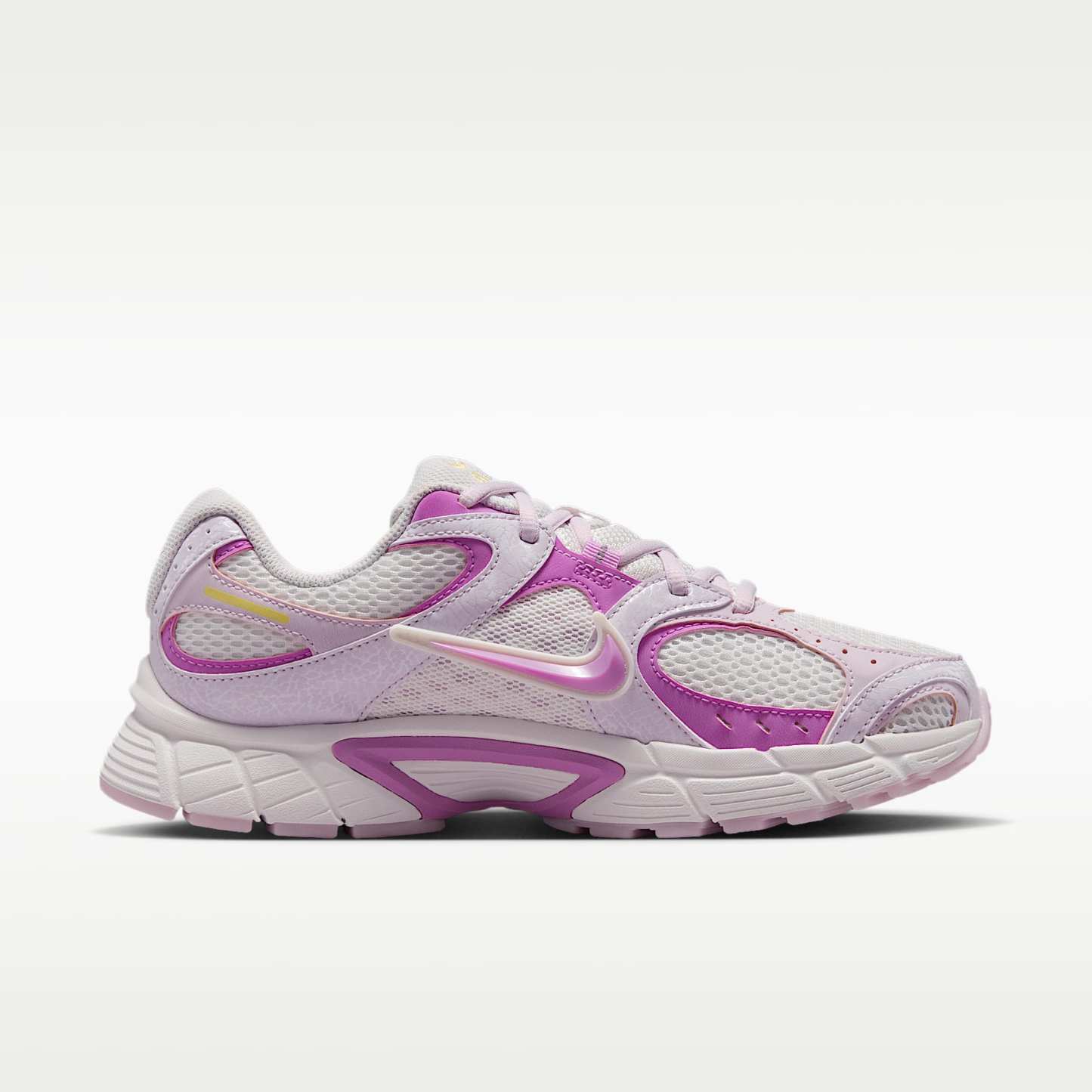 Nike V5 RNR Schuh (Damen) – Summit White/Bleached Lilac/Soft Yellow/Light Magenta