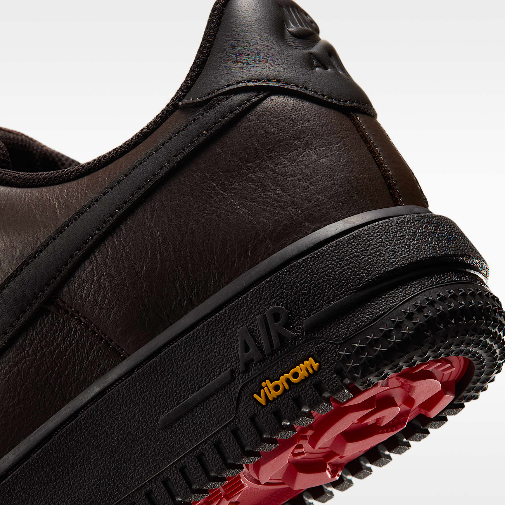Air Force 1 GORE-TEX Vibram Schuh (Herren) – Baroque Brown/Speed Yellow/University Red/Shadow Brown