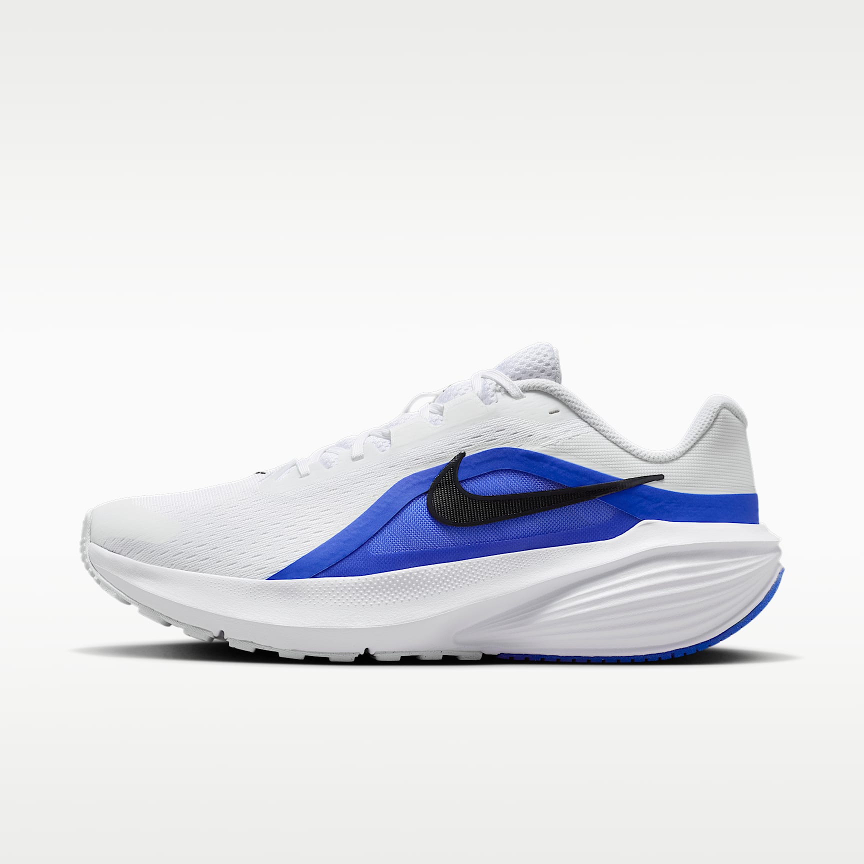 Nike Downshifter 14 Straßenlaufschuh (Herren) – Weiß/Racer Blue/Anthracite/Schwarz