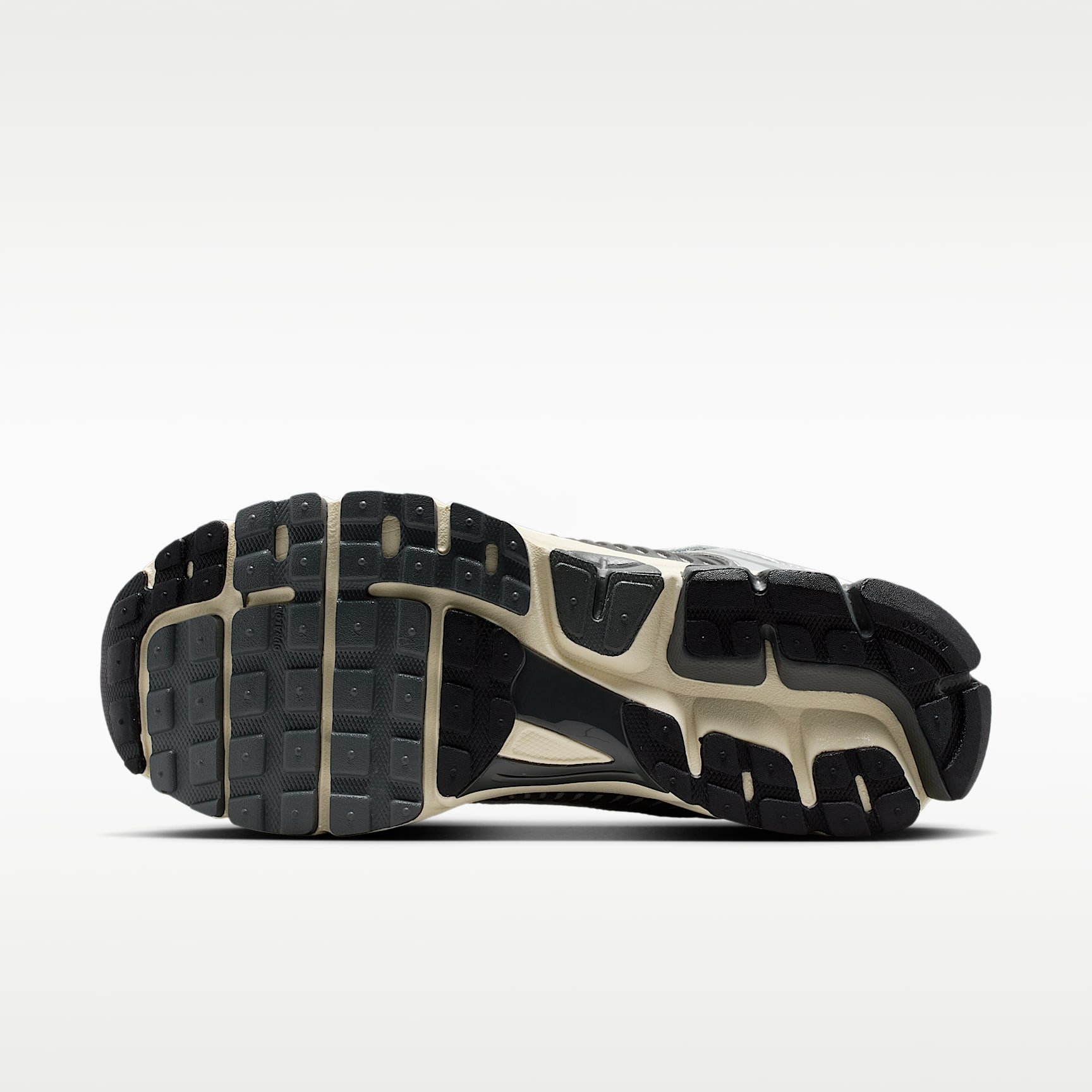 Nike Zoom Vomero 5 Schuh (Herren) – Iron Grey/Metallic Silver/Coconut Milk/Chrome