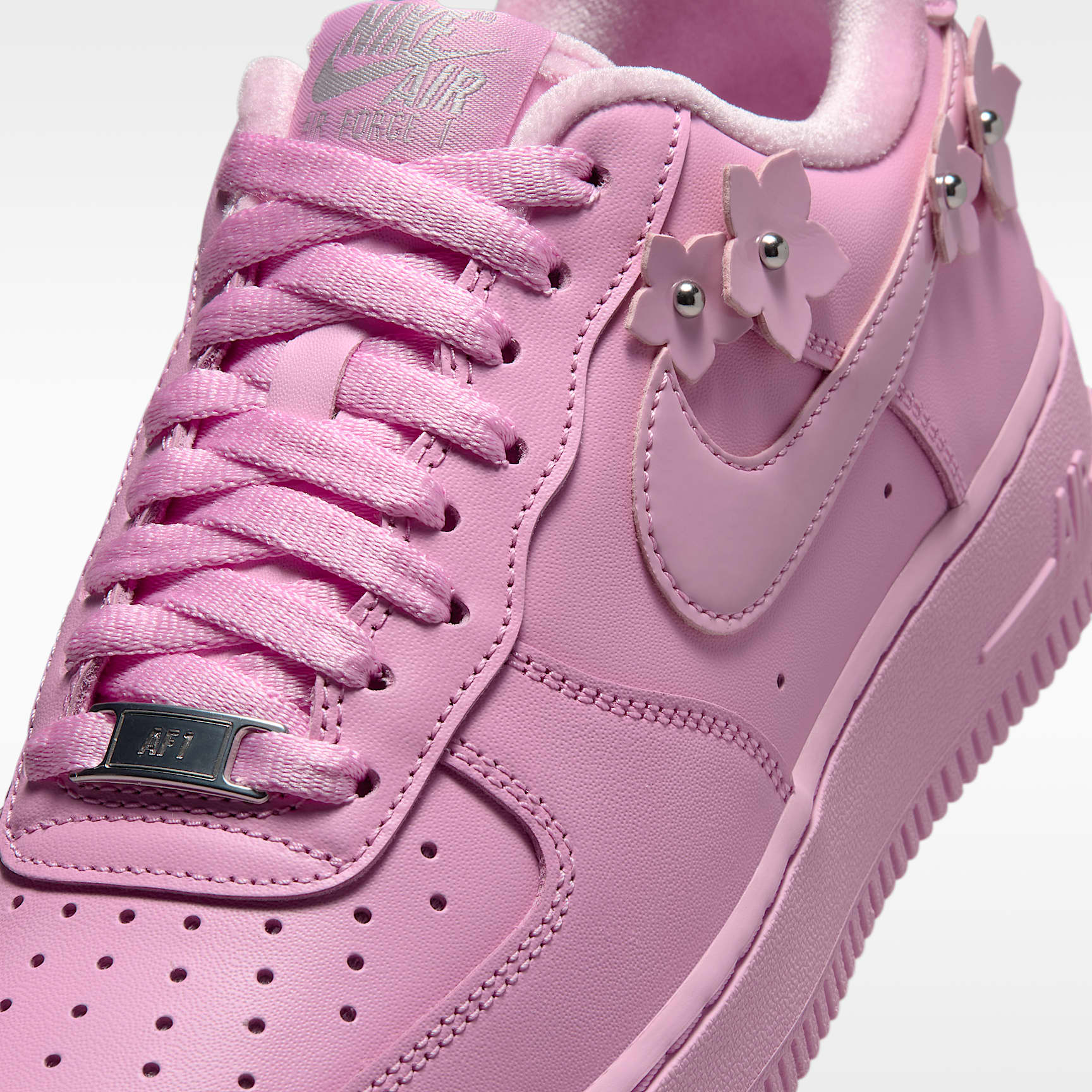 Nike Air Force 1 '07 "Florette" Schuh (Damen) – Pink Rise/Pink Foam/Metallic Silver/Pink Rise