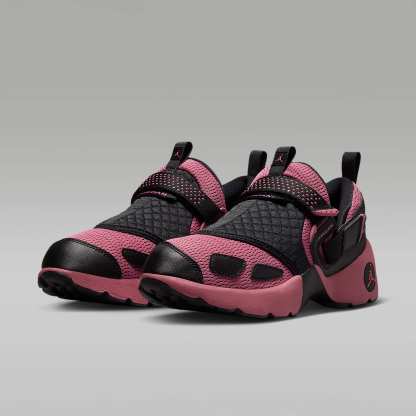 Jordan Trunner LX Schuh (Damen) – Schwarz/Reflective Silver/Desert Berry
