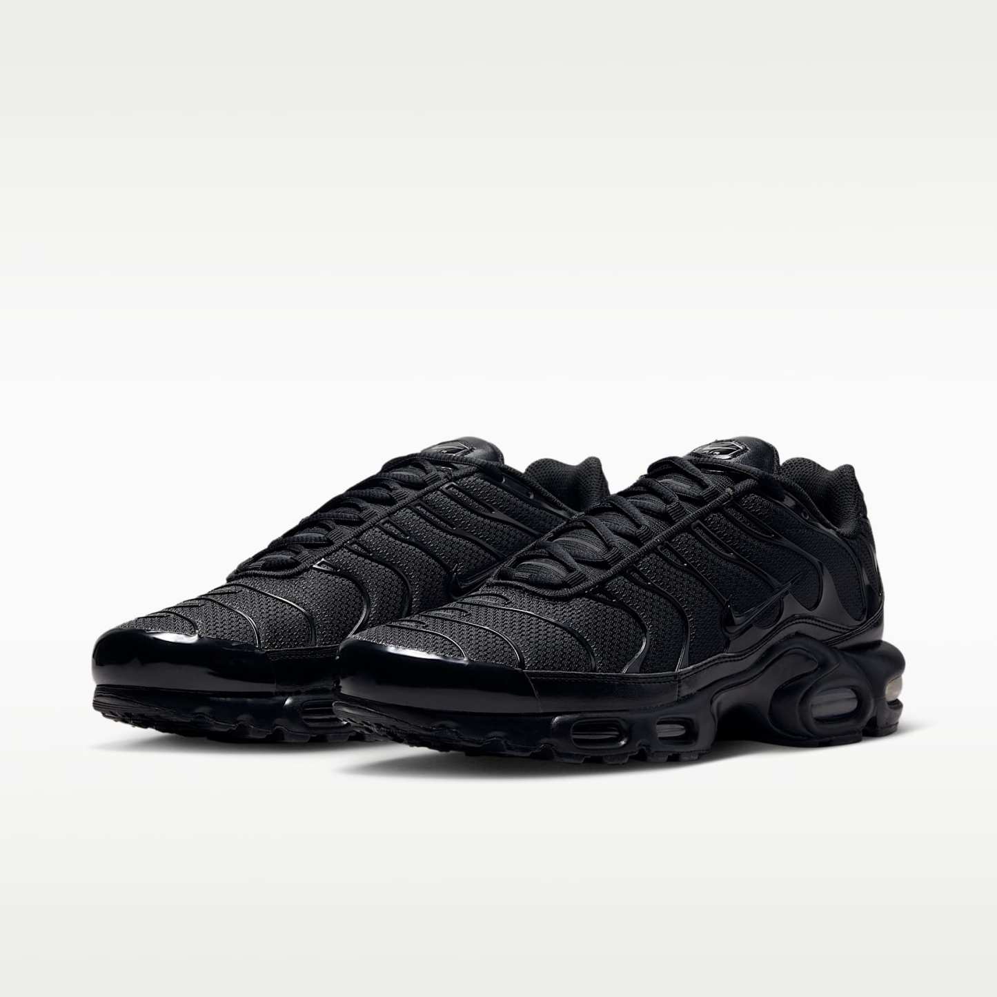 Nike Air Max Plus Herrenschuh – Schwarz/Schwarz/Schwarz