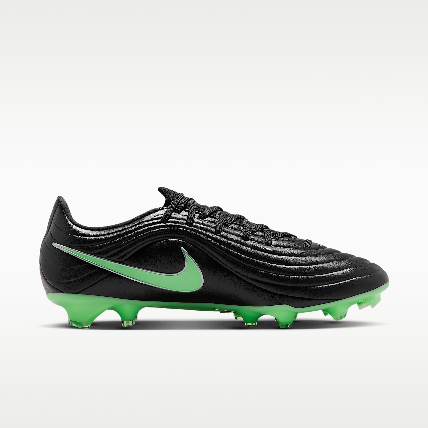 Nike Tiempo Maestro Academy Low Top Fußballschuh für verschiedene Böden – Schwarz/Schwarz/Illusion Green