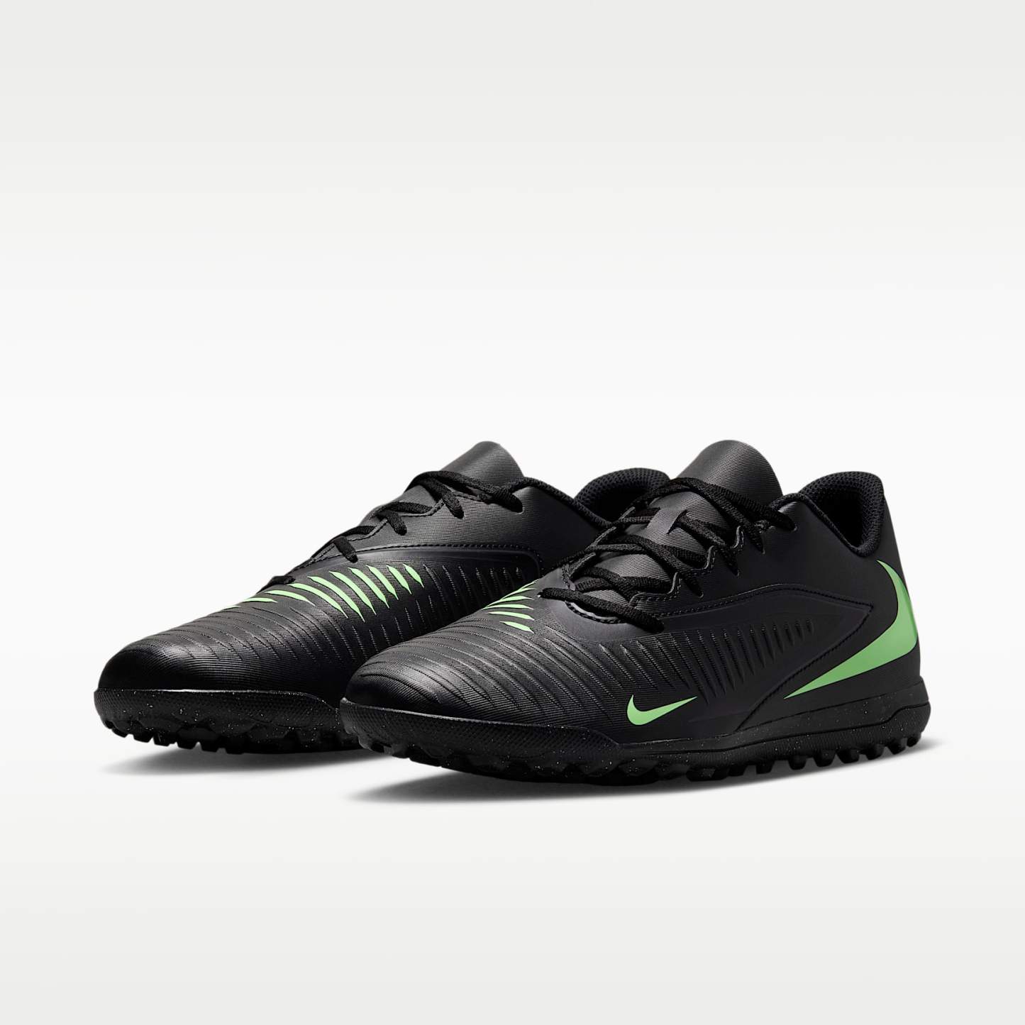 Nike Phantom 6 Low Club Fußballschuh für Turf – Schwarz/Schwarz/Illusion Green