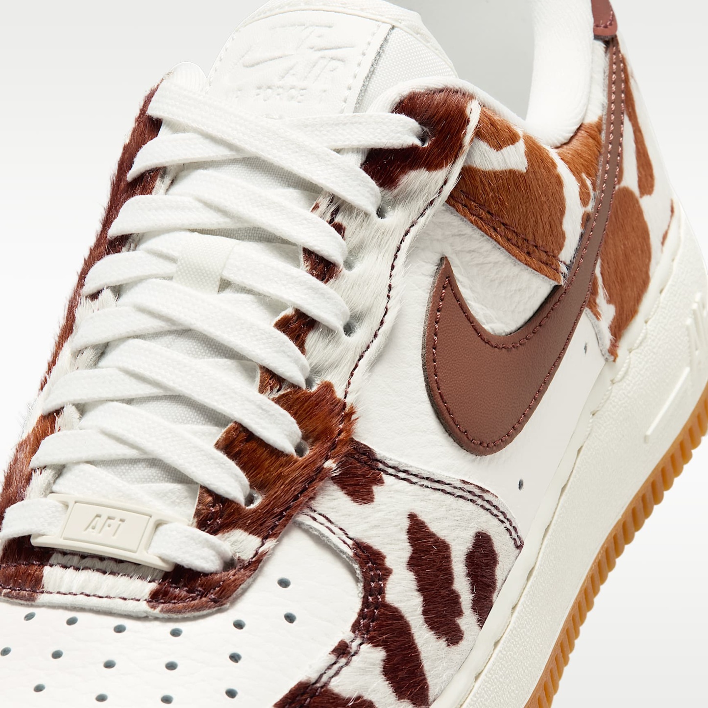 Nike Air Force 1 '07 Schuh (Damen) – Field Brown/Field Brown/Gum Medium Brown/Sail