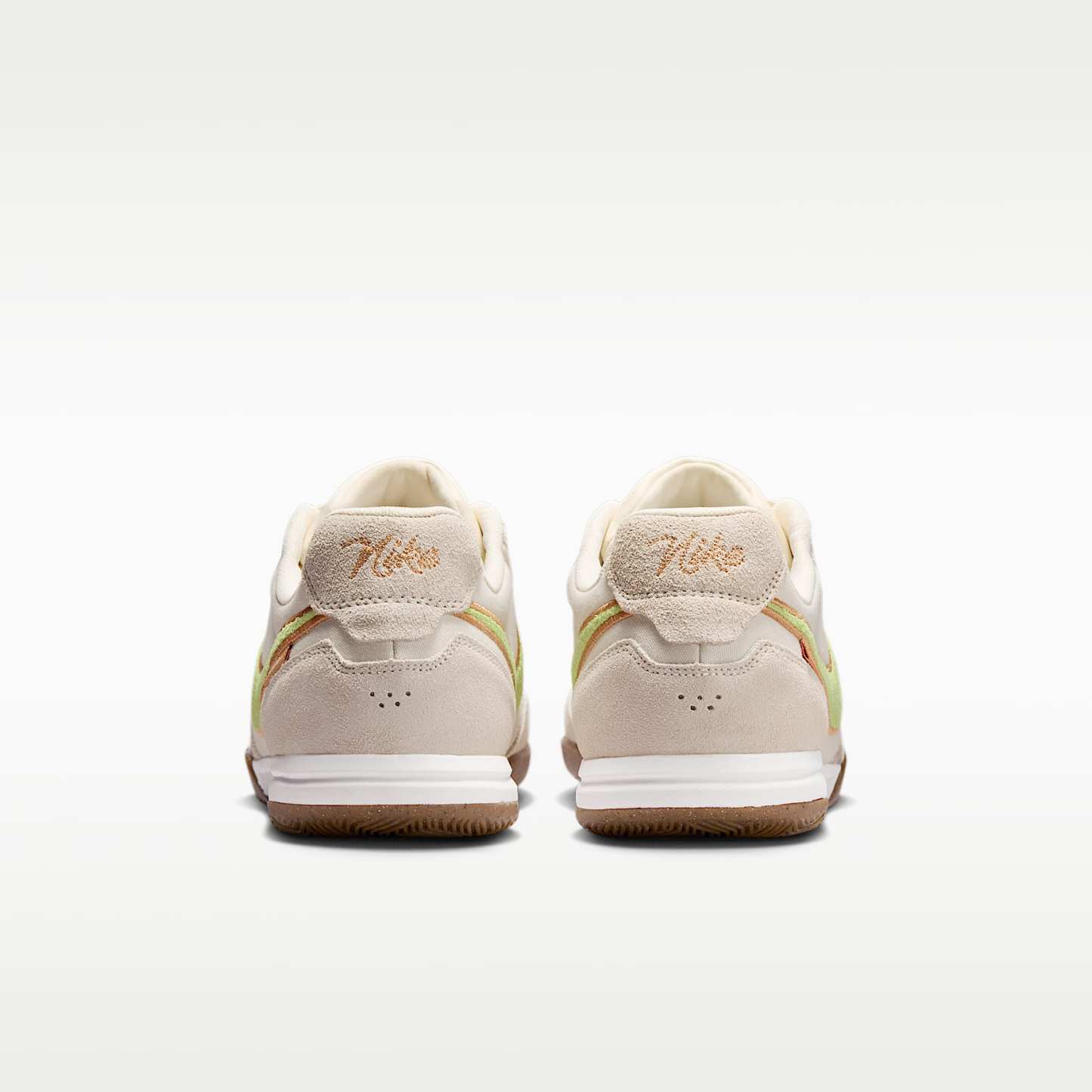 Nike Tiempo Streetgato PRM Low-Top-Fußballschuh für Hallen- und Hartplätze – Chalk/Moon Particle/Lemon Venom