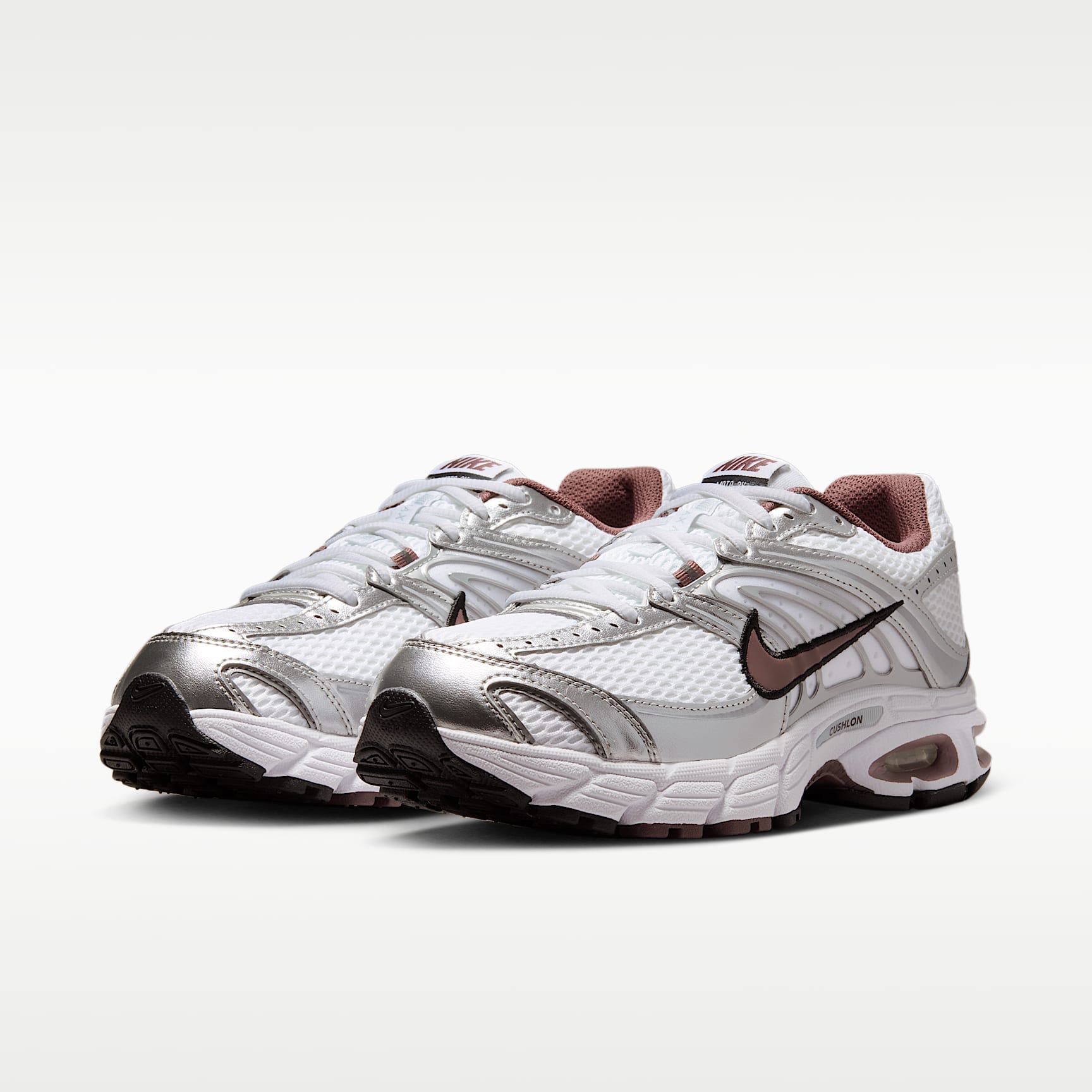 Nike Air Max Moto 2K Schuh mit reflektierenden Akzenten (Damen) – Weiß/Metallic Silver/Schwarz/Tattoo