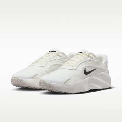 Nike Aura Edge Schuh (Damen) – Summit White/Summit White/Schwarz