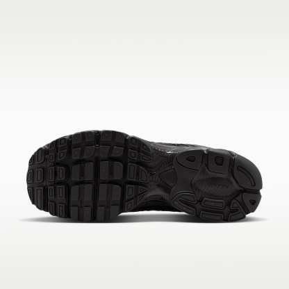 Nike Air Max Moto 2K Schuh mit reflektierenden Akzenten (Damen) – Schwarz/Iron Grey/Metallic Silver/Schwarz