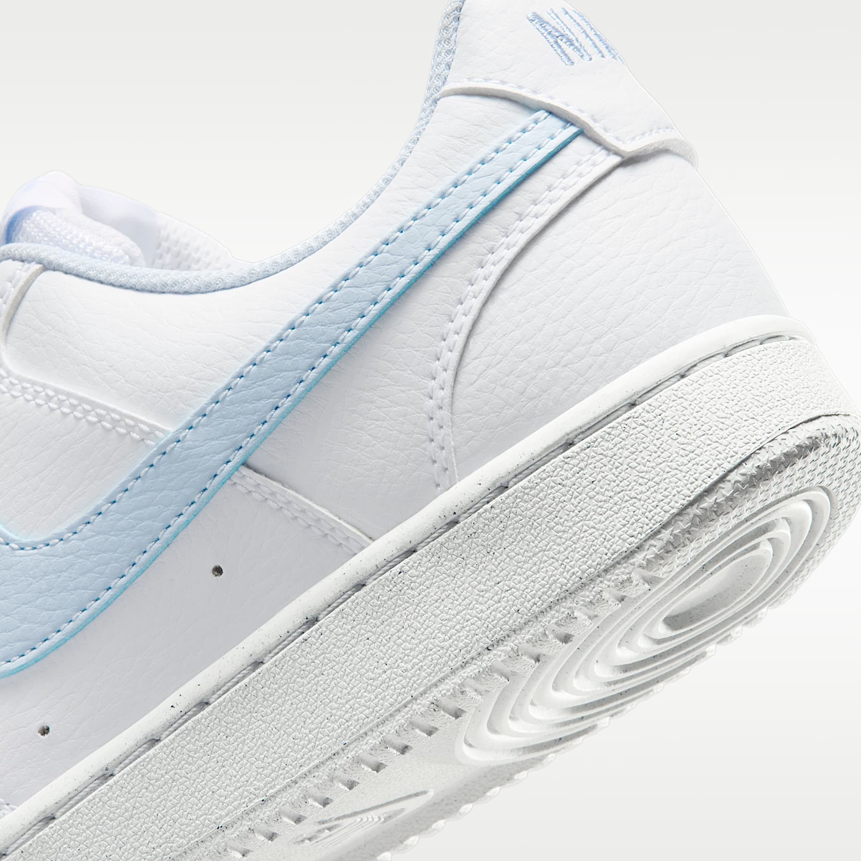 Nike Court Vision Low Schuh (Damen) – Weiß/Hydrogen Blue