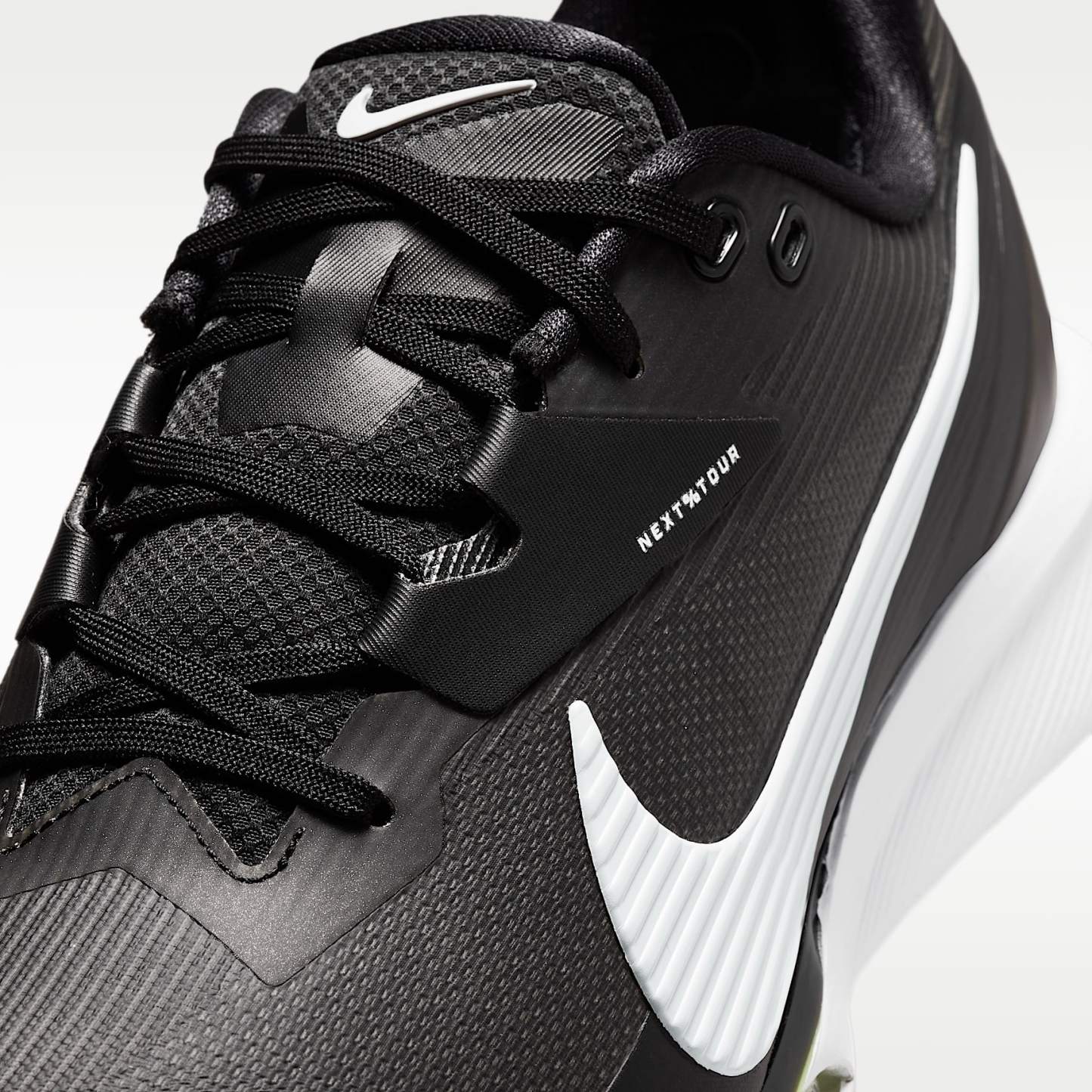 Nike NEXT% TOUR 3 Golfschuh – Schwarz/Light Smoke Grey/Weiß