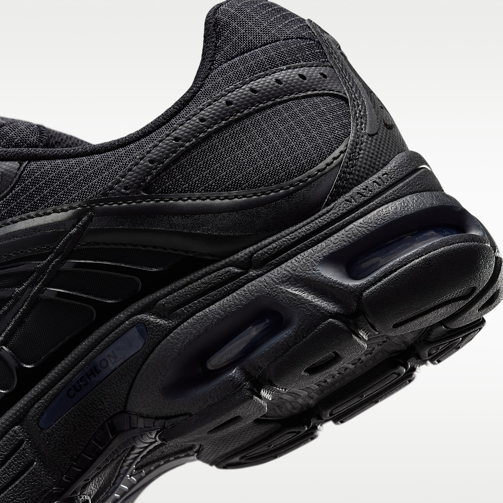 Nike Air Max Moto 2K Schuh (Herren) – Schwarz/Schwarz/Anthracite/Schwarz