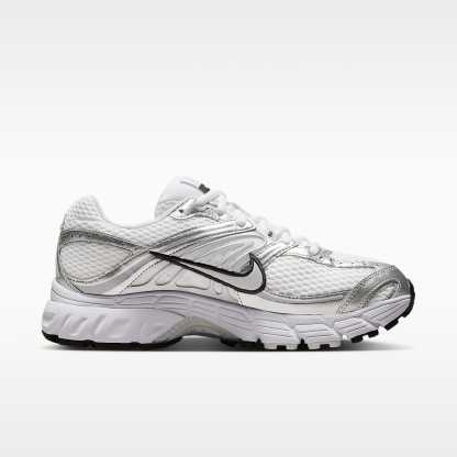 Nike Air Max Moto 2K Schuh mit reflektierenden Akzenten (Damen) – Weiß/Metallic Silver/Schwarz/Photon Dust