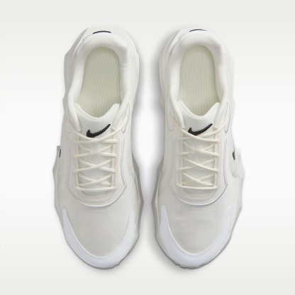 Nike Aura Edge Schuh (Damen) – Summit White/Summit White/Schwarz