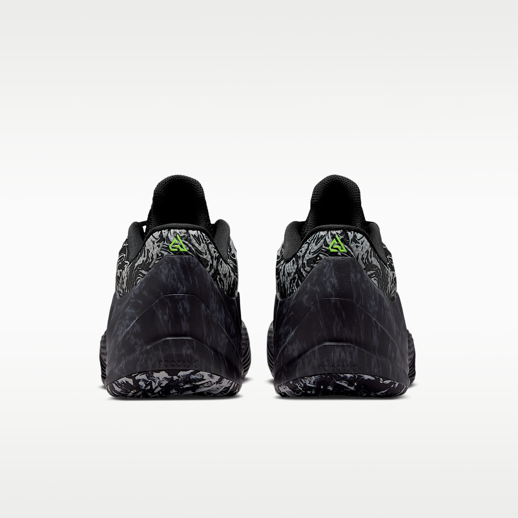 Giannis Freak 8 "Etched in Stone" Basketballschuh – Schwarz/Light Smoke Grey/Volt