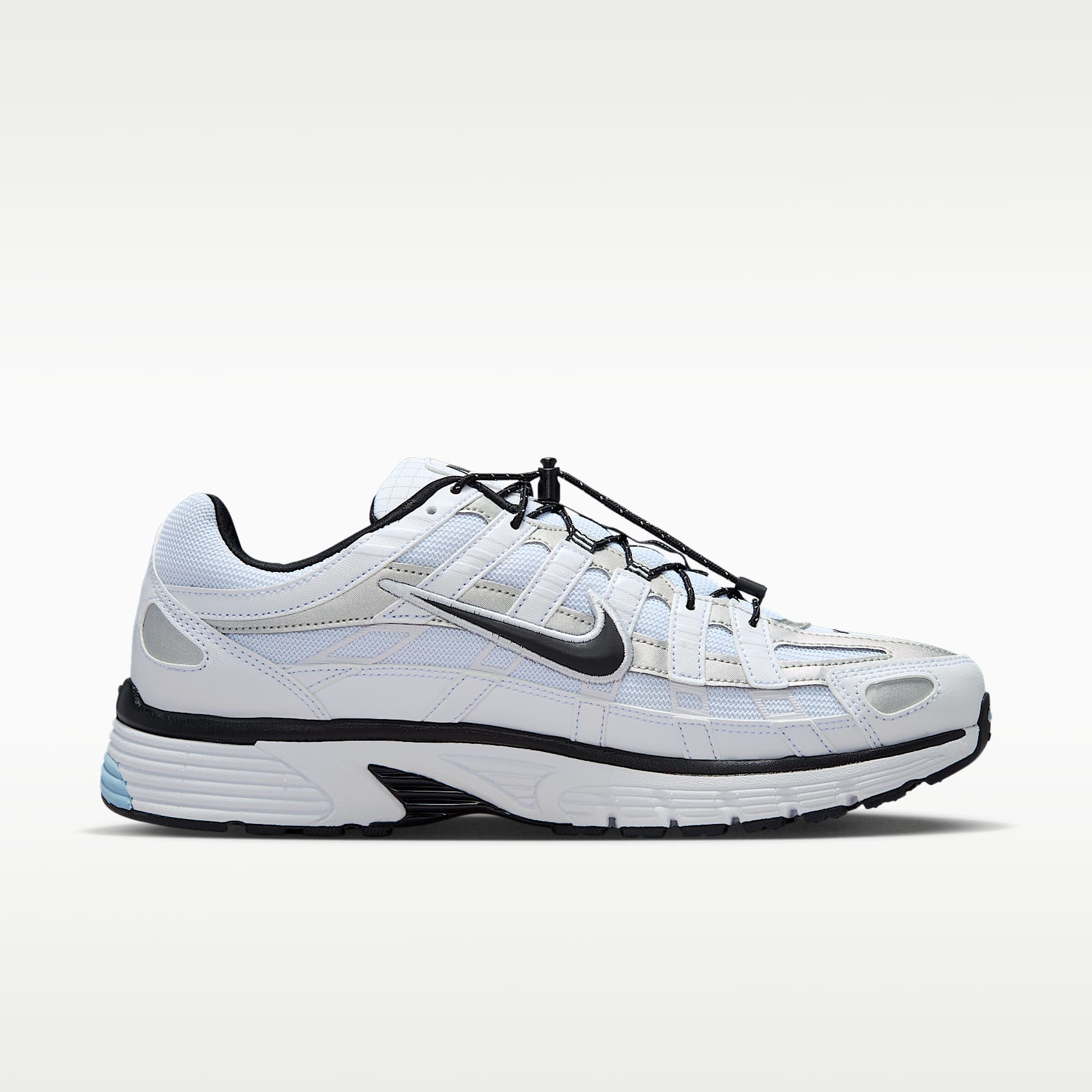 Nike P-6000 Schuh (Herren) – Weiß/Light Armory Blue/Metallic Silver/Schwarz