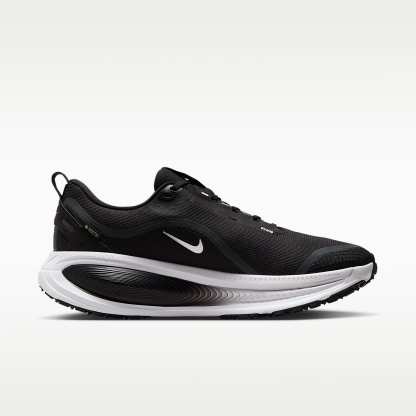 Nike Vomero 18 GORE-TEX wasserdichter Straßenlaufschuh mit reflektierenden Akzenten (Herren) – Schwarz/Anthracite/Weiß/Metallic Silver