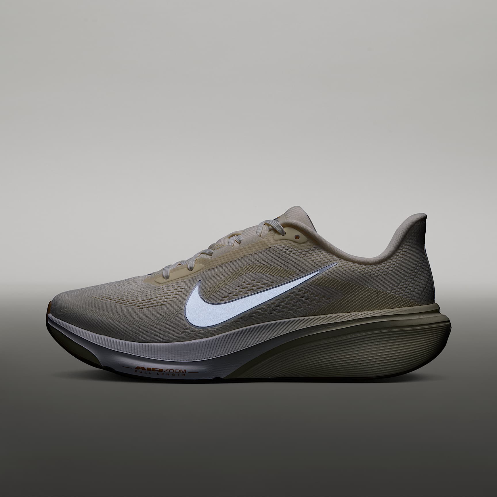 Nike Pegasus 42 Straßenlaufschuh (Herren) – Coconut Milk/Light Khaki/Gum Light Brown/Metallic Silver