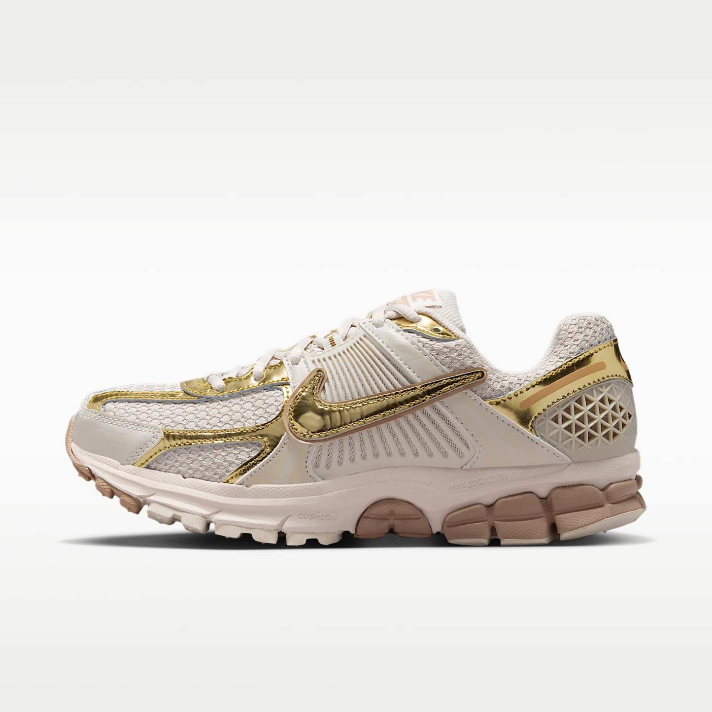 Nike Zoom Vomero 5 Schuh (Damen) – Light Orewood Brown/Hemp/Phantom/Metallic Gold