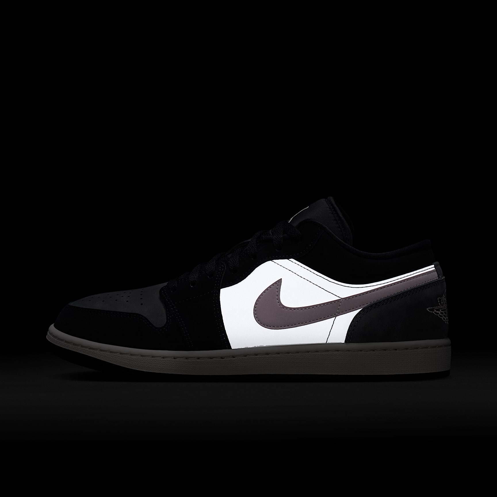 Air Jordan 1 Low SE Herrenschuh – Schwarz/Iron Grey/Weiß/Iced Carmine