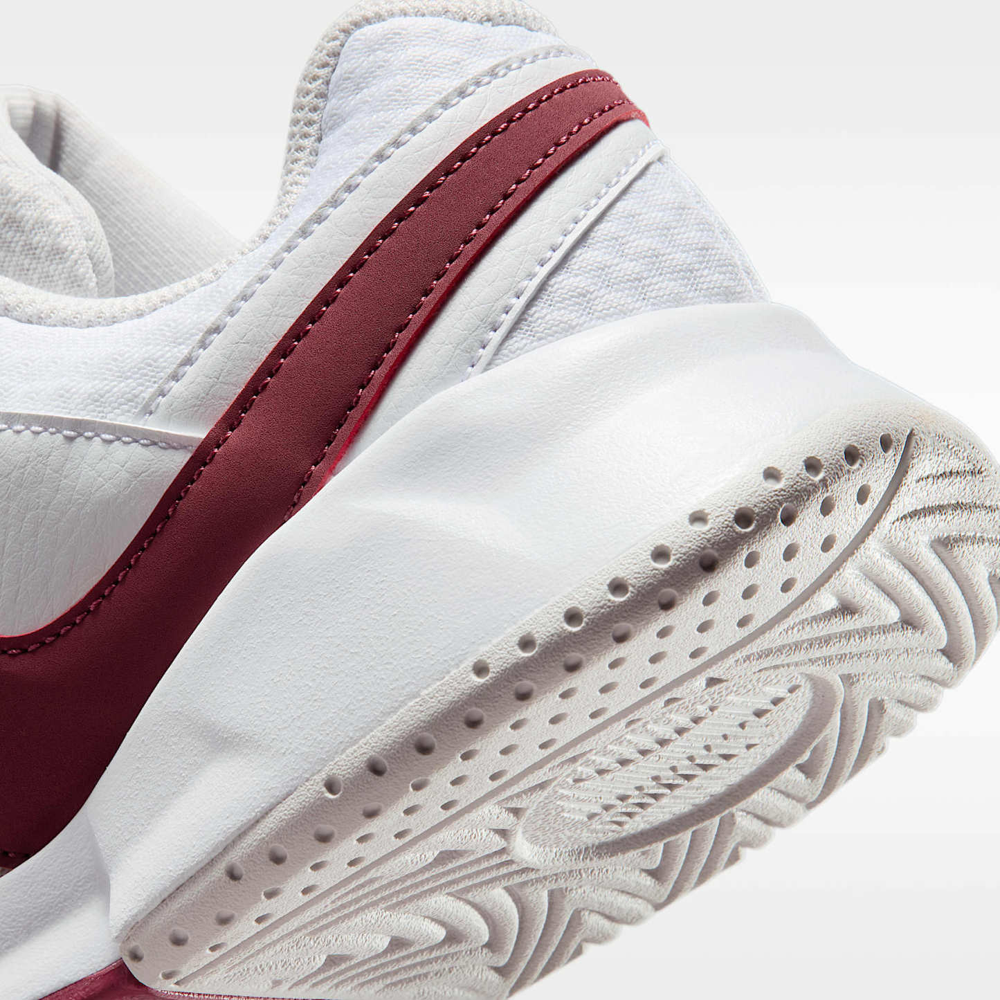NikeCourt Lite 4 Tennisschuh für Hartplätze (Damen) – Weiß/Vast Grey/Pink Smoke