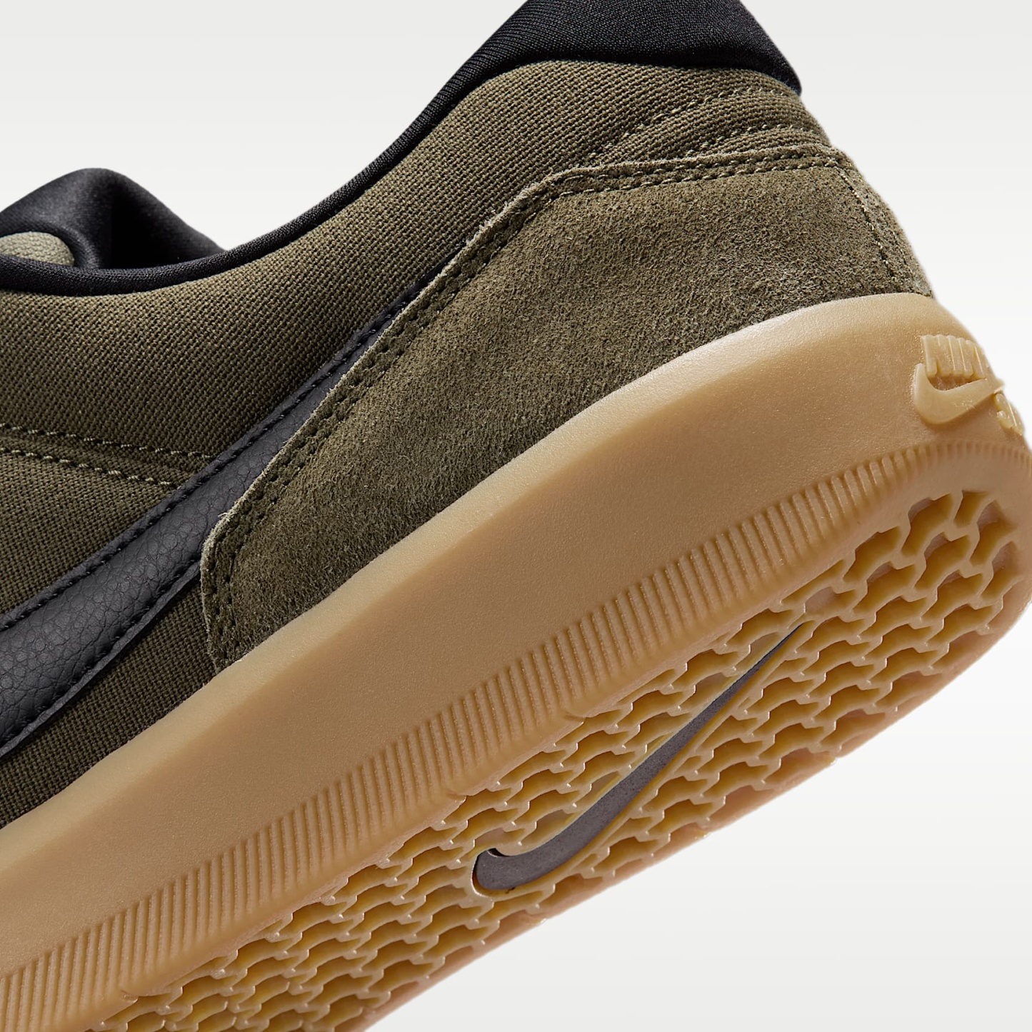 Nike SB Force 58 Skateboardschuh – Medium Olive/Medium Olive/Gum Light Brown/Schwarz