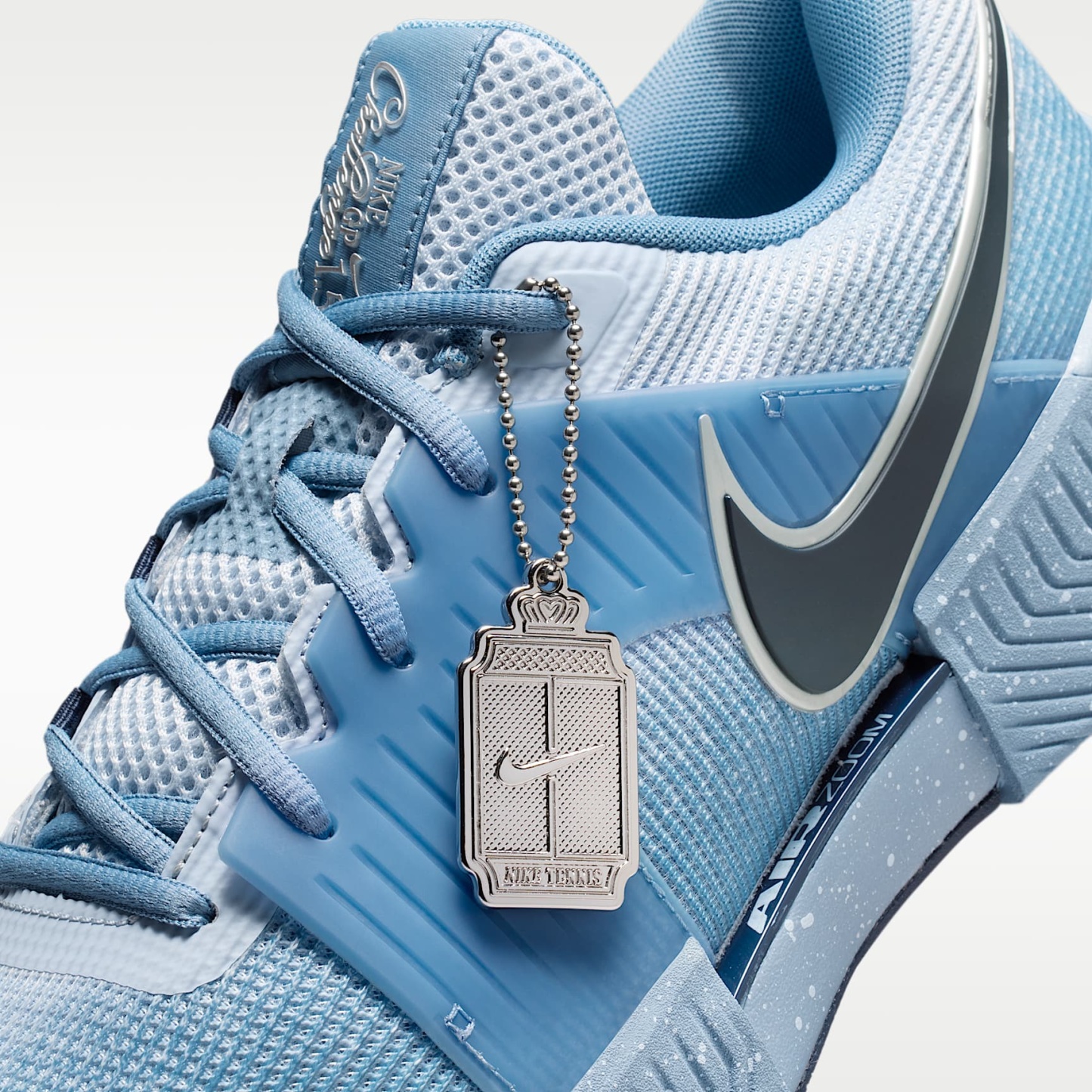 Nike GP Challenge 1.5 PRM Tennisschuhe für den Clay Court (Herren) – Hydrogen Blue/Work Blue/Metallic Silver/Midnight Navy