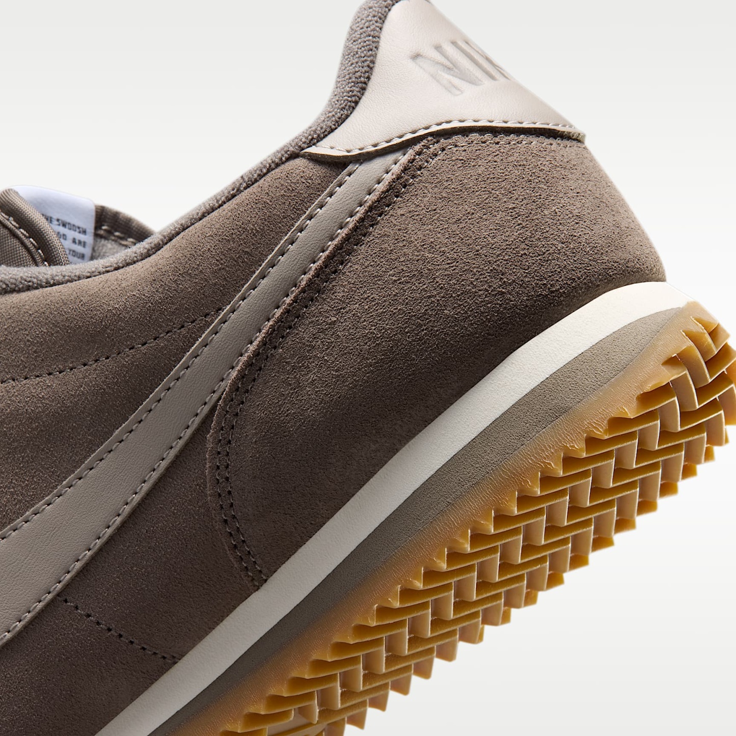 Nike Cortez Schuh (Damen) – Cave Stone/Sail/Gum Light Brown/Enigma Stone