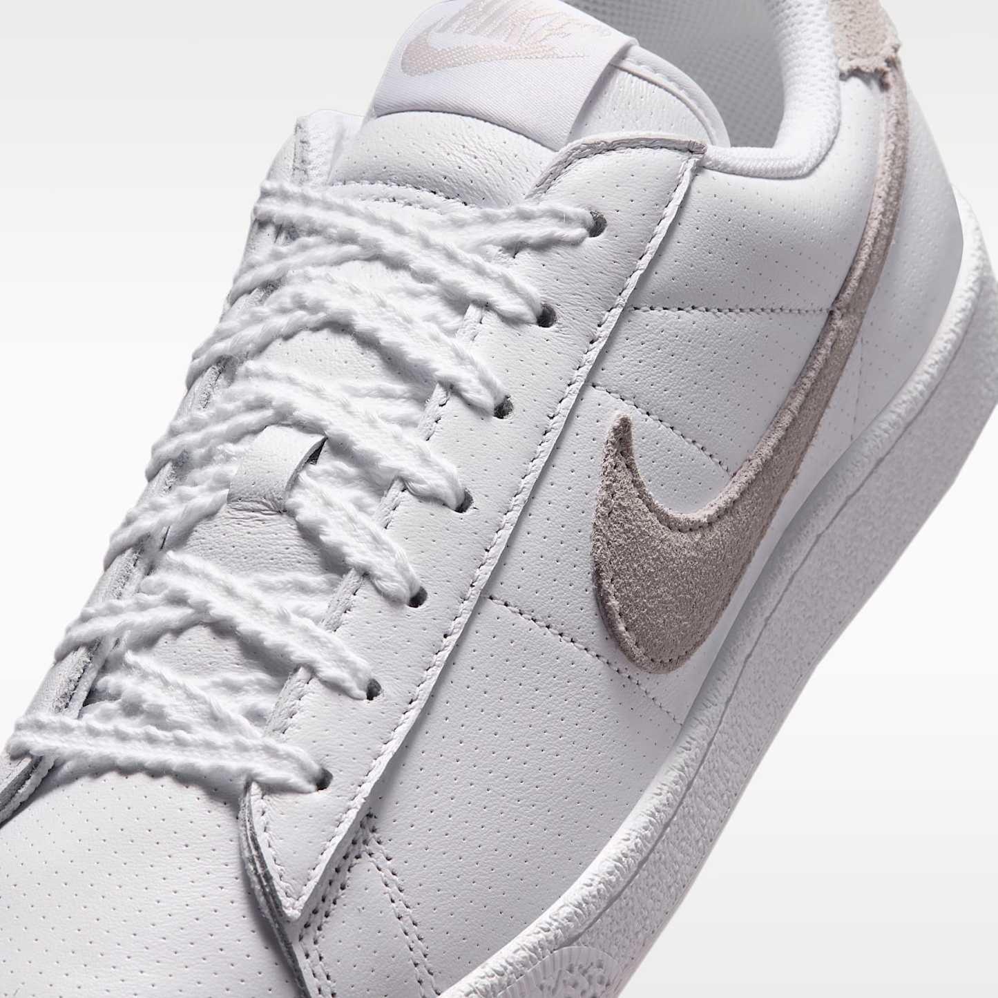 Nike Tennis Classic Damenschuh – Weiß/Summit White