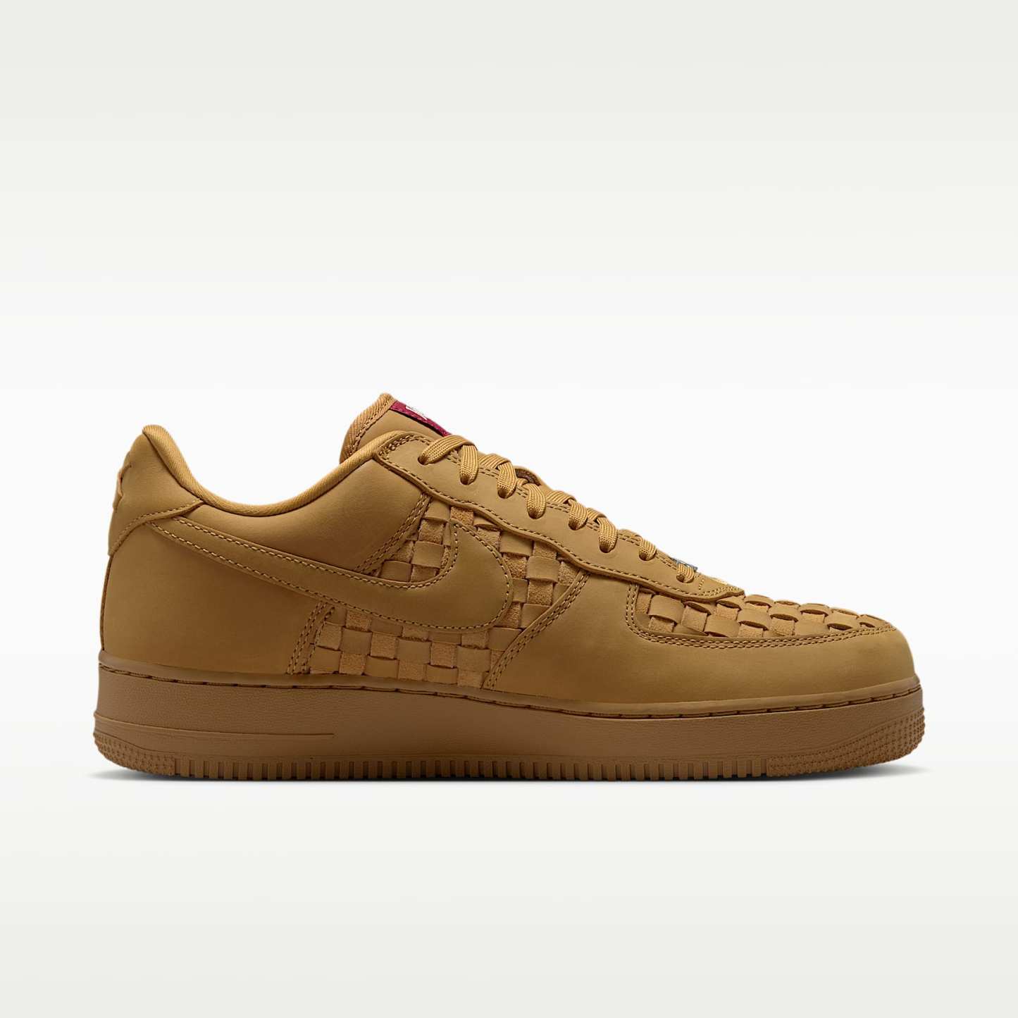 Nike Air Force 1 Low Retro Premium Schuh (Herren) – Wheat/Sail/Team Red/Wheat